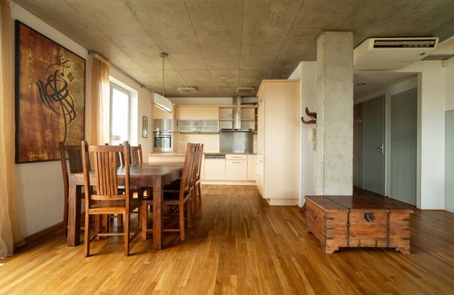Prague 9 Apartment | L´Ocelot Premium Apartment - AC, 2 floors