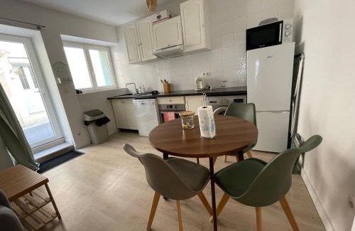 Paulhan Apartment | L’olivier - Appartement