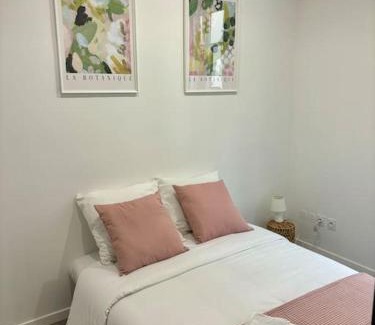 Grand Trou - Saint Jean De Dieu Apartment | L'Olivier - Calme, Chaleureux, proche transports