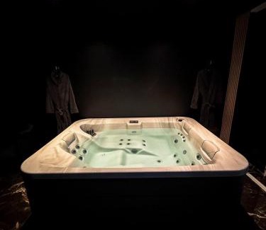 Nivillac House | L or sombre