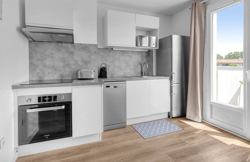 Bourrassol Apartment | L'Orbis - Confortable T2 avec balcon et parking privatif