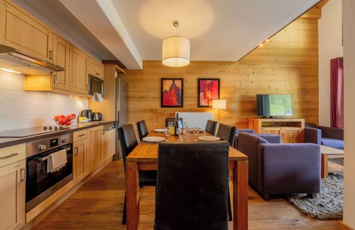 Vallorcine Apartment | l'Ours Bleu A35 - Ski in Ski out, Vallorcine (Argentiere), France