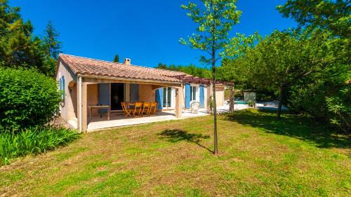 Neoules Villa | L'oustaou en provence verte