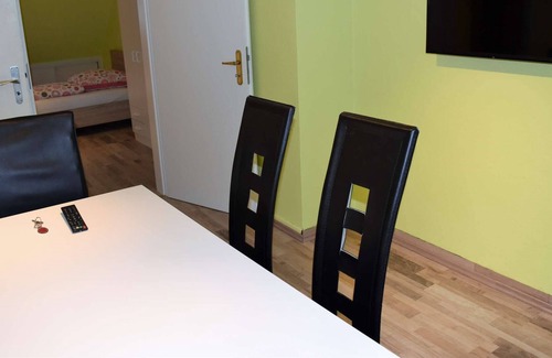Leverkusen Apartment | L07 cozy 3 room apartment with TV and W-LAN in Leverkusen Schlebusch