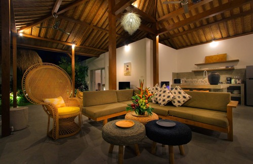 Petitenget Villa | #L1 12BR Oberoi 700m beach Central Seminyak villa