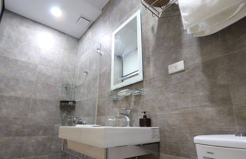 West Central District House | L101 Classic Double room in Tainan