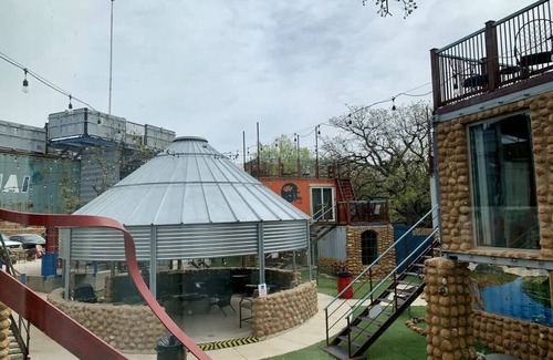 Medicine Park Apartment | L2 Village Vista SkyStack—Rooftop Patio View Sleeps 7