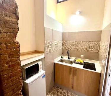 Sants-Badal Apartment | L4 Apartamento nuevo con patio y cocina en P.B