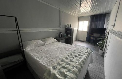 Zona 11 Hotel | La 10a de Las Charcas