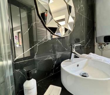 Cholet Apartment | La bâtisse de Manel