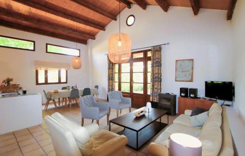 Tulette House | La Barralière