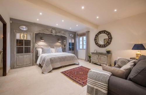 Bonnieux Villa | La Bcasse Heritage Pool Manor