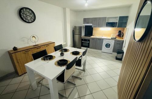 Auxerre Apartment | La belle échappée Auxerre Centre