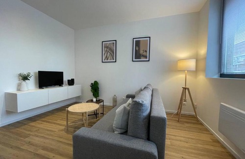 Lens Apartment | La belle mine