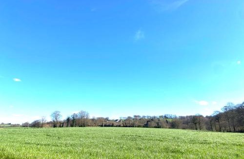 Sourdeval Bed & Breakfast | La Blanche Roche