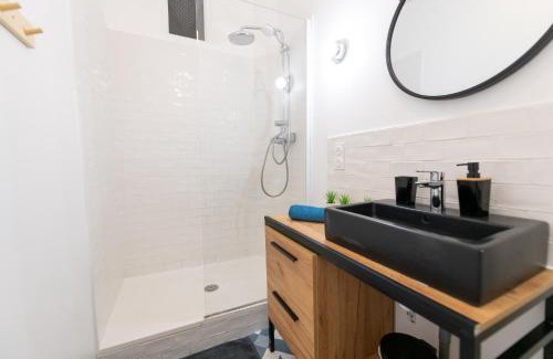 Jacquard - Prefecture Apartment | La Bohème, appartement chaleureux et décoré avec goût