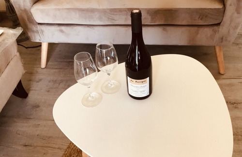 Quincie-en-Beaujolais House | La bohème, charming gîte breakfast included