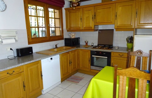 Vielle-Saint-Girons House | La Bouée Rouge: Landes house for 6 people: Lac de Léon, forest and ocean.