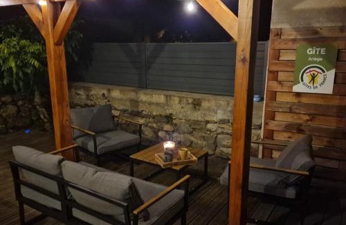 Savignac-les-Ormeaux House | La Brillance