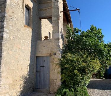 Salles-sous-Bois House | La Bugadière