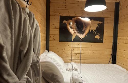 Saint-Laurent-dAndenay House | La Cachette du Domaine du Moulin avec son spa privé en option