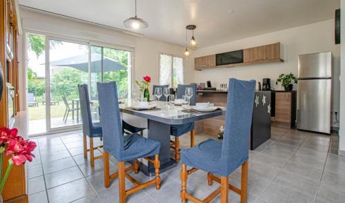 Rosieres-pres-Troyes House | La caillotine