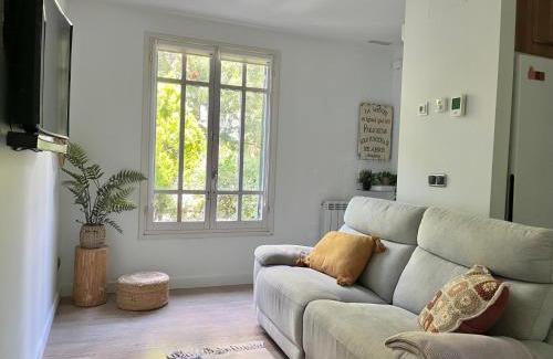 San Sebastian Apartment | La Casa de la Brujita with AC License ESS02999