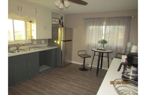 Dawn House | La Casa de la Loma. Unit B