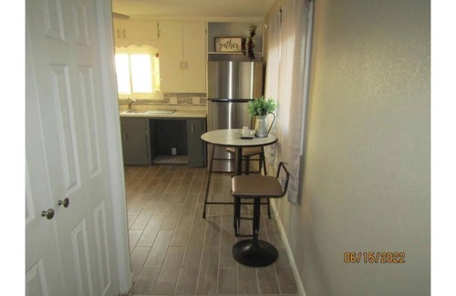 Dawn House | La Casa de la Loma. Unit B