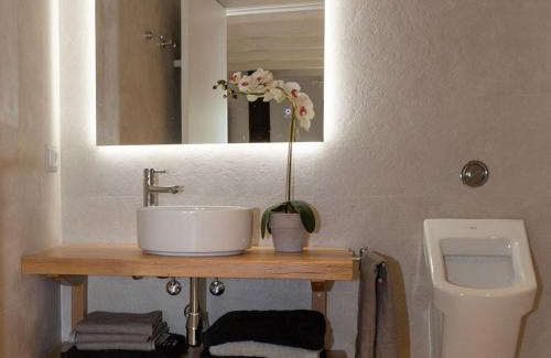 Estella Apartment | La Casa de los Mil Años