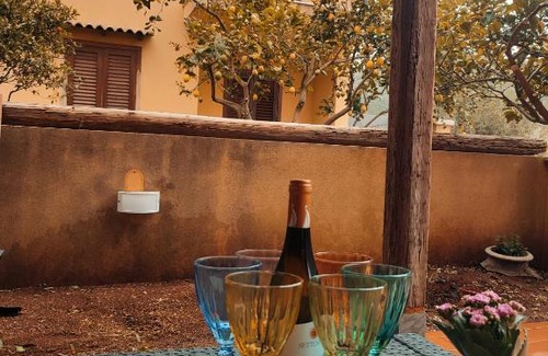 Castelluzzo House | La casa dei pesci dipinti