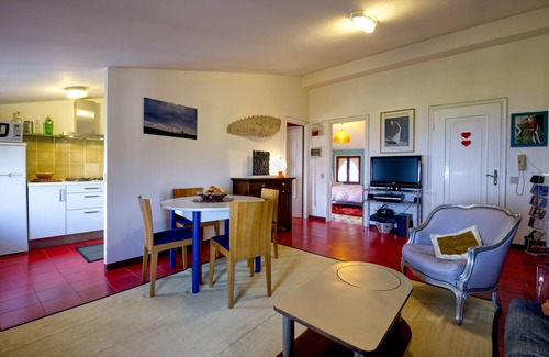 Salo Apartment | La Casa Dell'artista Sulle Colline di Salò