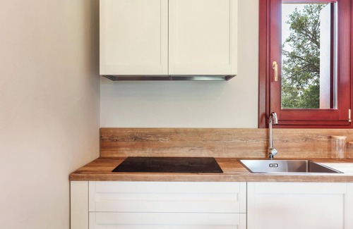 San Teodoro City Centre House | La casa di Debora with A/C & Wi-Fi