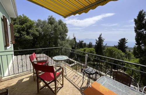 Manganos House | La casa tra gli alberi e il cottage