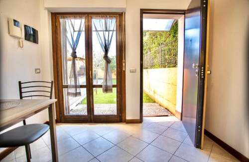 Terni Apartment | La Casetta- Bilocale con giardino privato