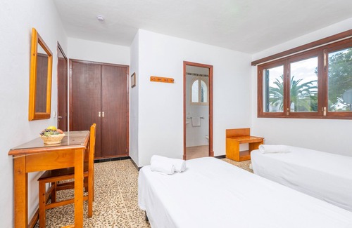 Cala d'Or Hotel | LA CEIBA HAB. CONFORT - Cozy hostel near the beach with free WiFi