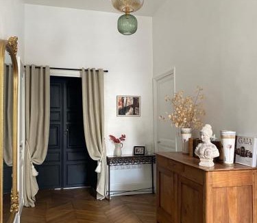 Montauban Bed & Breakfast | La chambre d Olympe Chambre d hôtes au cœur de la cité historique