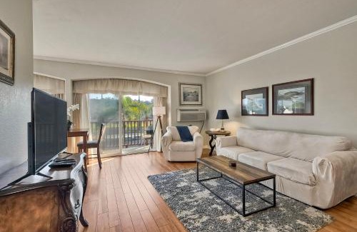 Carlsbad Apartment | La Costa Condo Pool BBQ Gated Parking