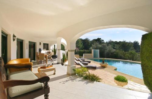 Mar Azul Villa | La Cumbre by Aguilarent