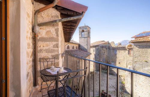 Pieve Fosciana Apartment | La dimora dell'Abramo-La mansarda del maestro