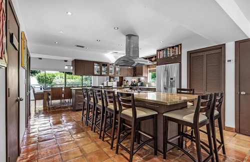 Northeast Coconut Grove Villa | La Dolce Villa in Miami with direct access to the Bay!