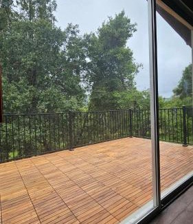 Oakhurst House | La Dolce Villa Pond Retreat in Yosemite