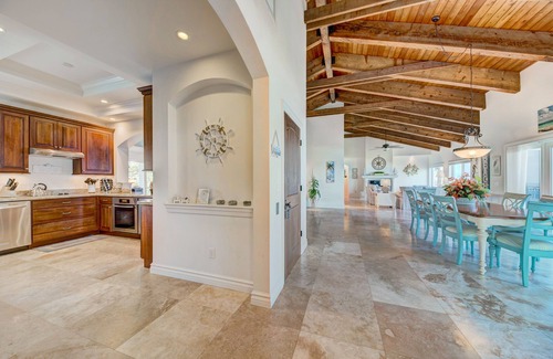Stuart Villa | La Dolce Vita: Big Beach House w/elevator & heated pool! DIRECTLY ON BEACH