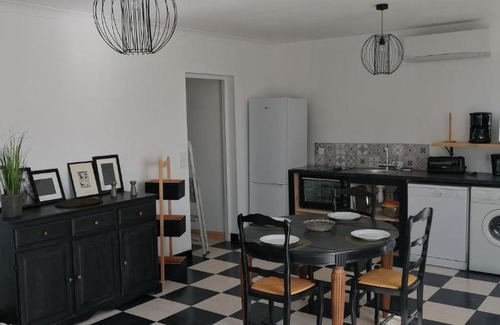 Vals-les-Bains Apartment | La Dolce vita gîte avec terrasse et vue