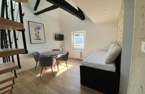 Saint-Serge Apartment | La Douce Angevine - Le Perroquet