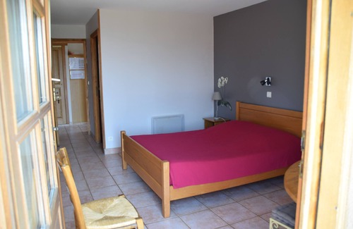 Fraissinet-de-Fourques House | La Ferme de l'Hom