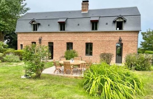 Benerville-sur-Mer Cottage | La Ferme de Bénerville - View of the sea and countryside