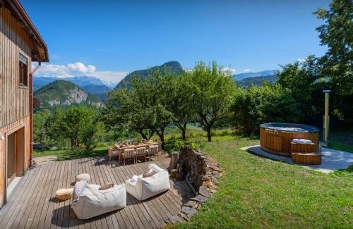 Mieussy Ski Chalet | La Ferme des Artistes - OVO Network