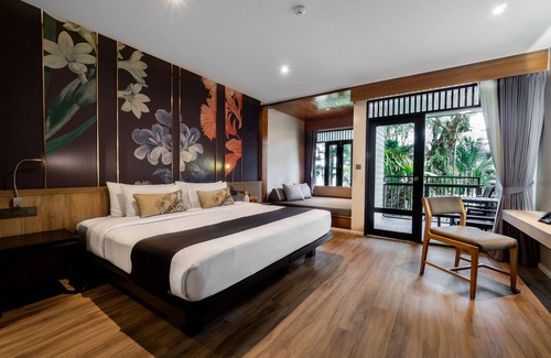 Khuekkhak Hotel | La Flora Khao Lak