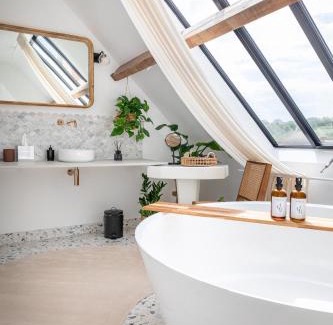 Lesches Apartment | LA GRANDE MAISON LGM